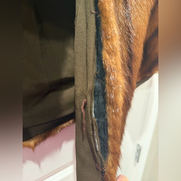 Vintage IR Fox Fur Cape Shaw - Picture 5 of 6